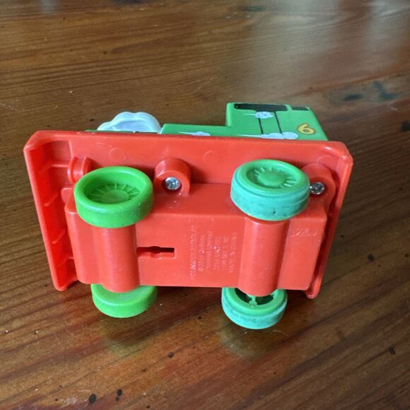 Thomas & Friends 2015 Gullane Percy Pullback And Go Puffer Smoke Green Train 6 - Picture 4 of 5